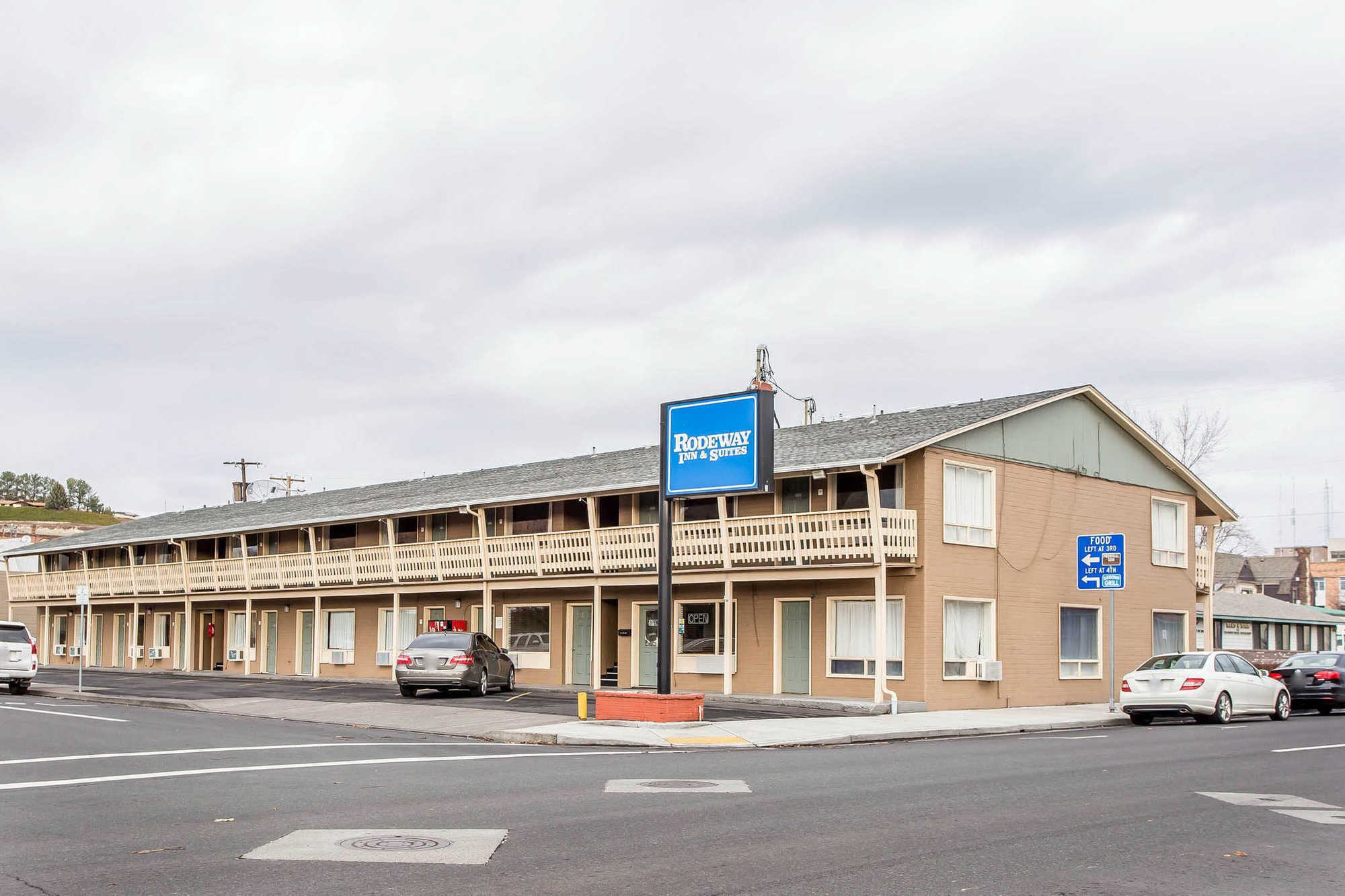 Rodeway Inn & Suites Pendleton Exterior foto