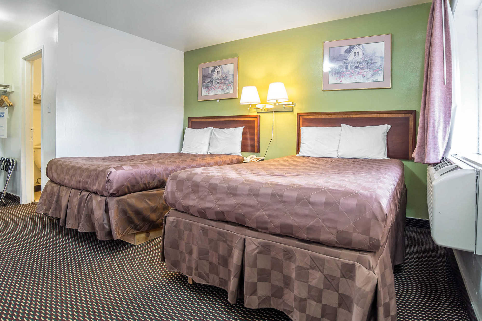 Rodeway Inn & Suites Pendleton Habitación foto