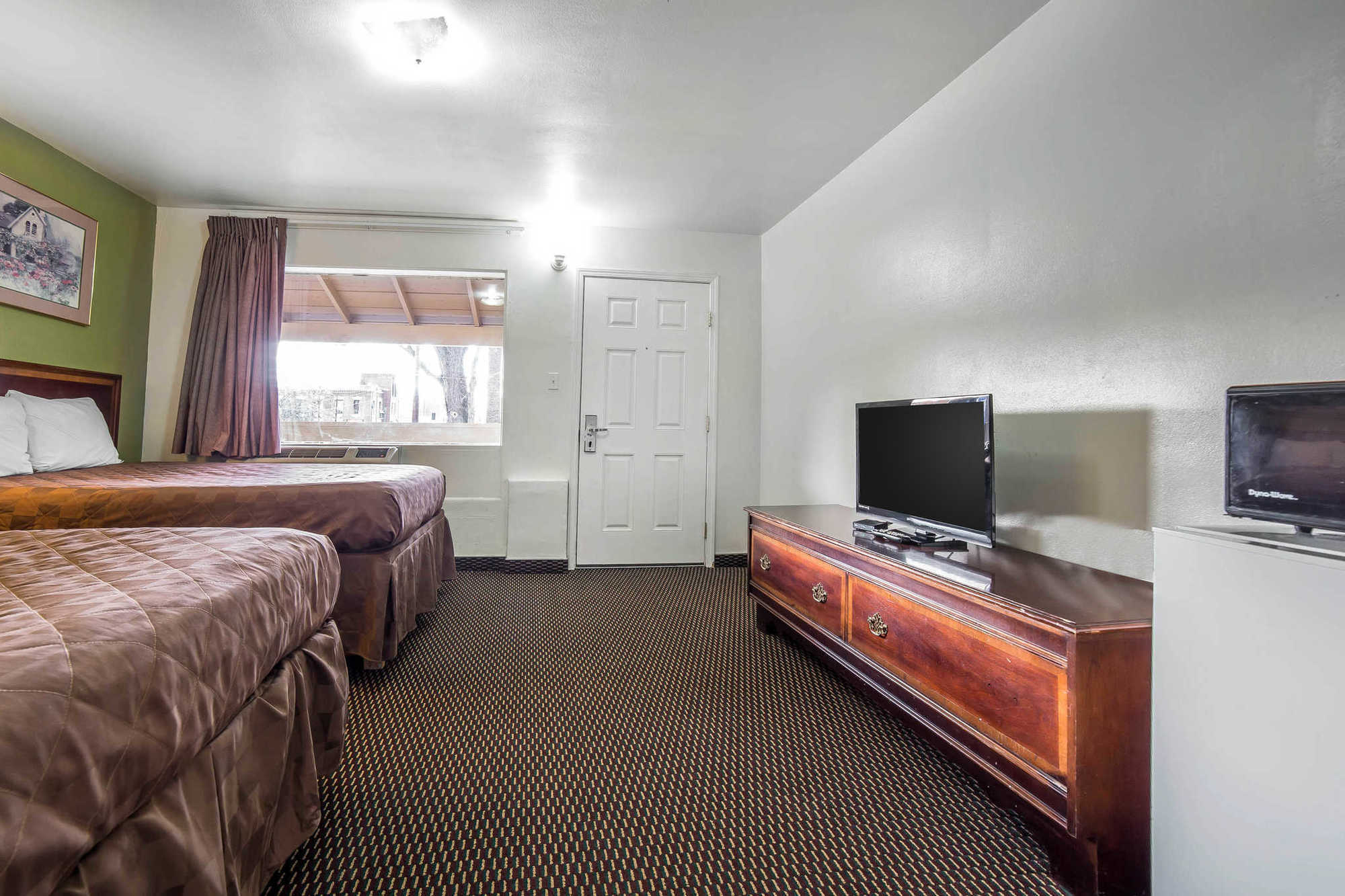 Rodeway Inn & Suites Pendleton Habitación foto