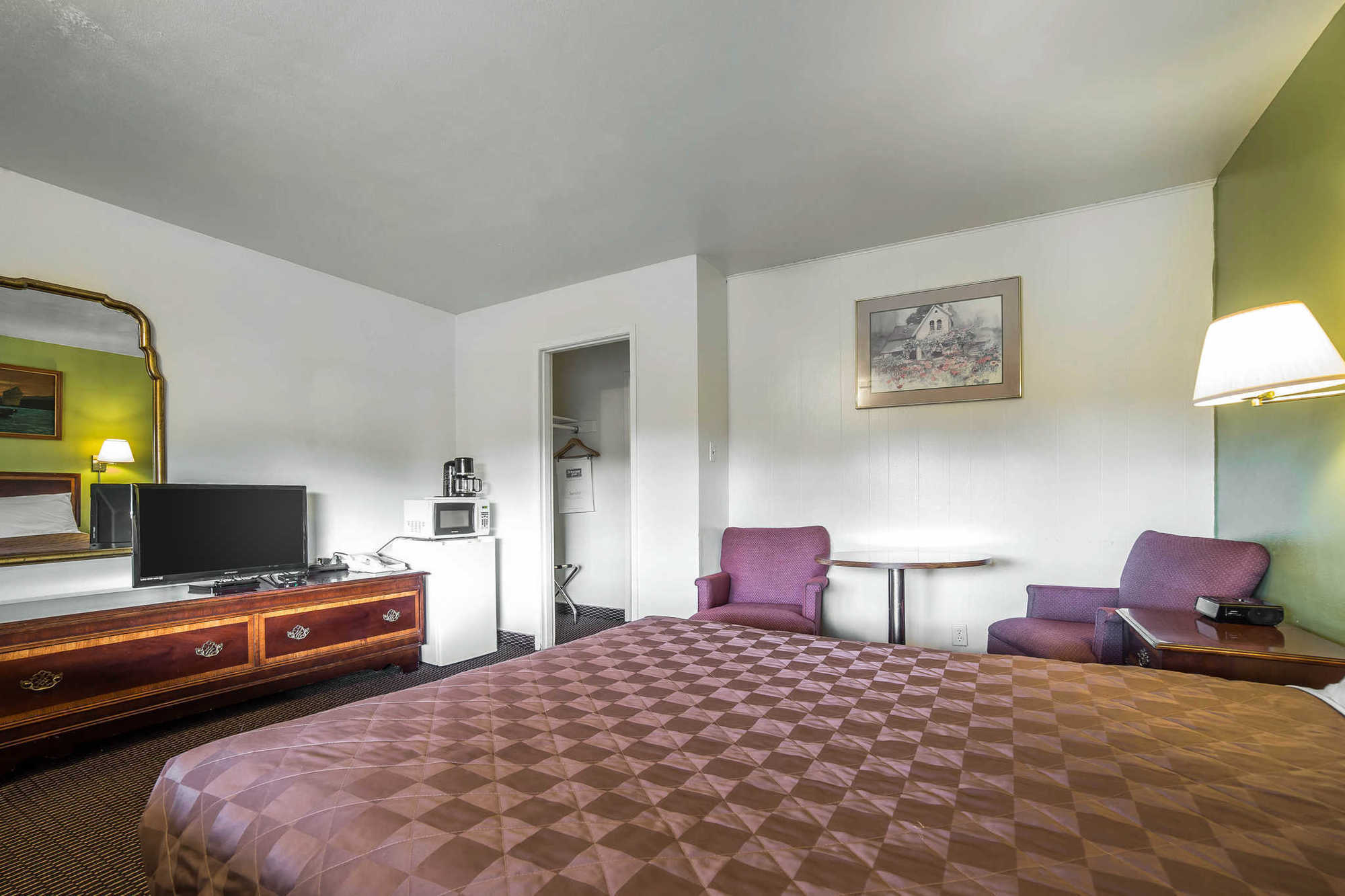 Rodeway Inn & Suites Pendleton Habitación foto