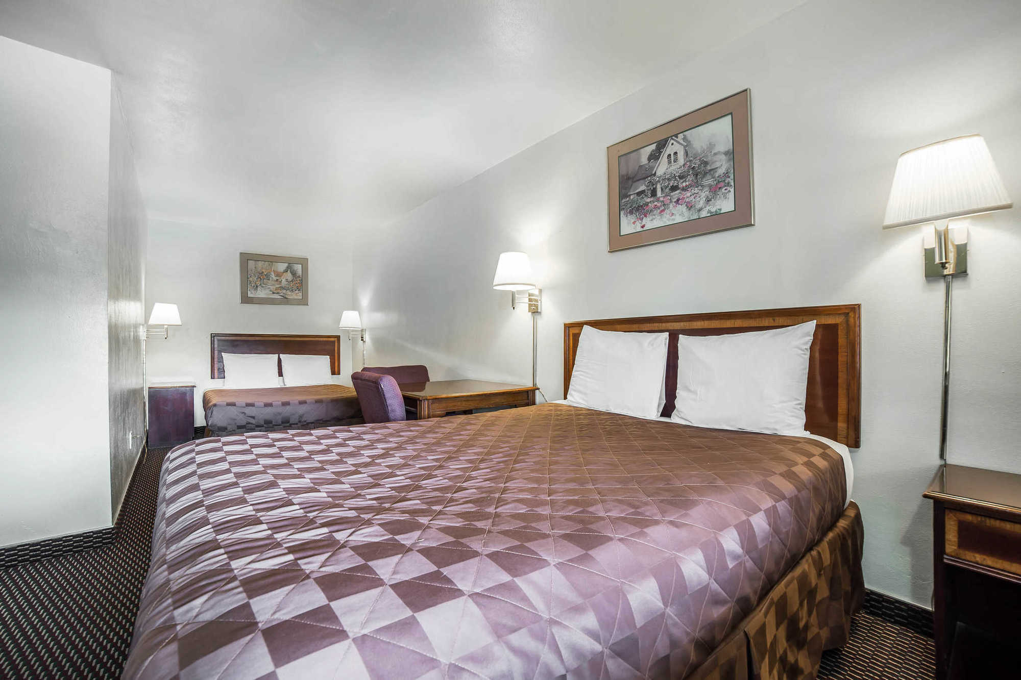 Rodeway Inn & Suites Pendleton Habitación foto