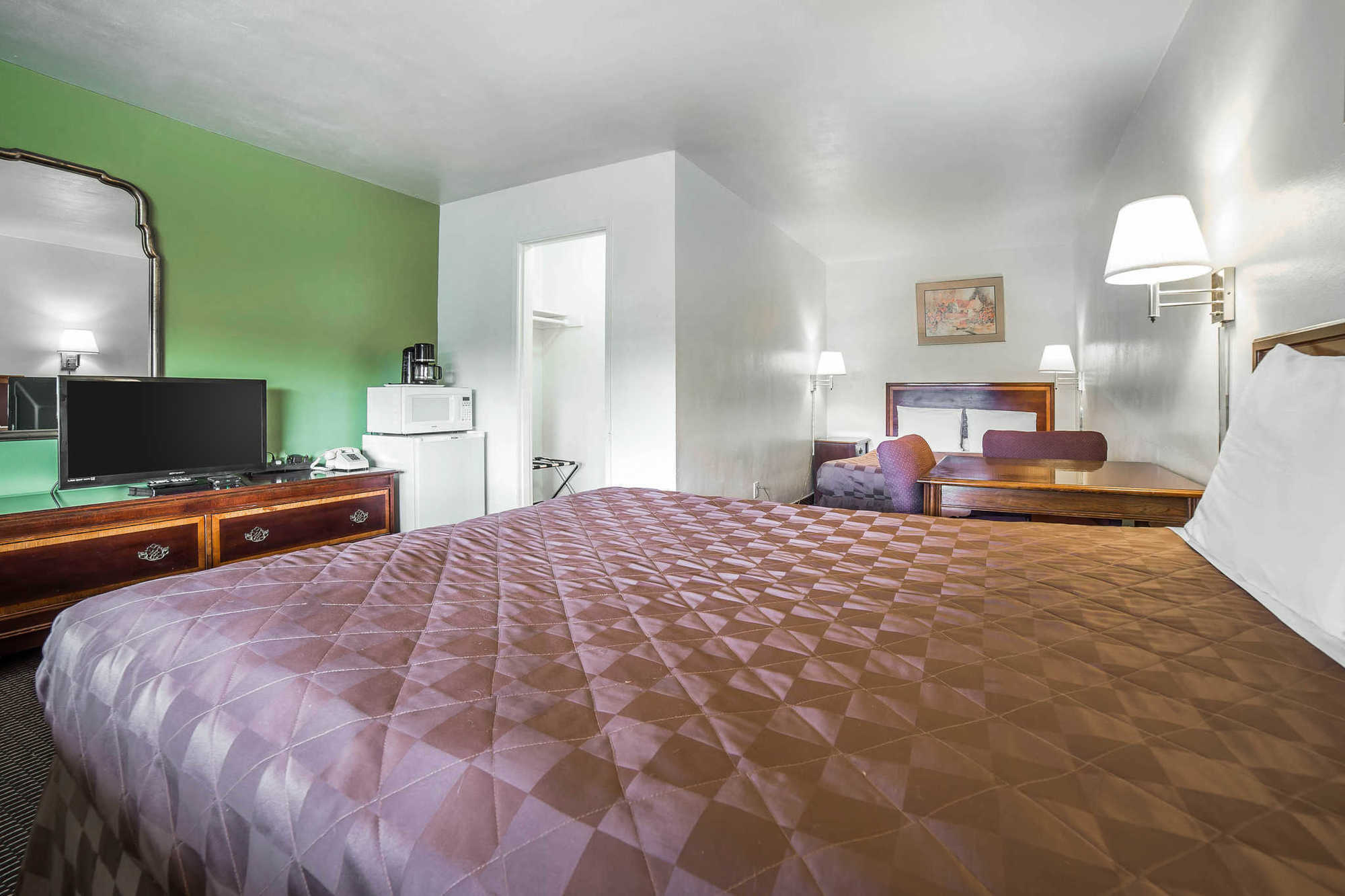 Rodeway Inn & Suites Pendleton Habitación foto