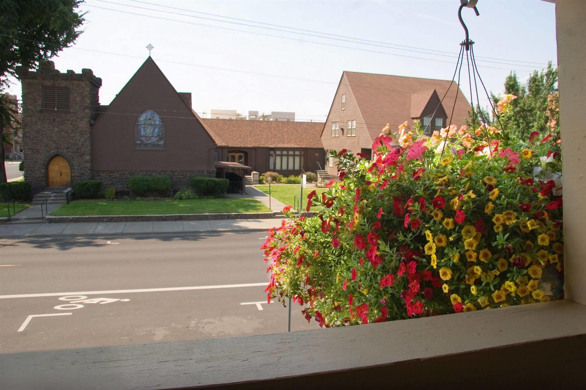 Rodeway Inn & Suites Pendleton Exterior foto