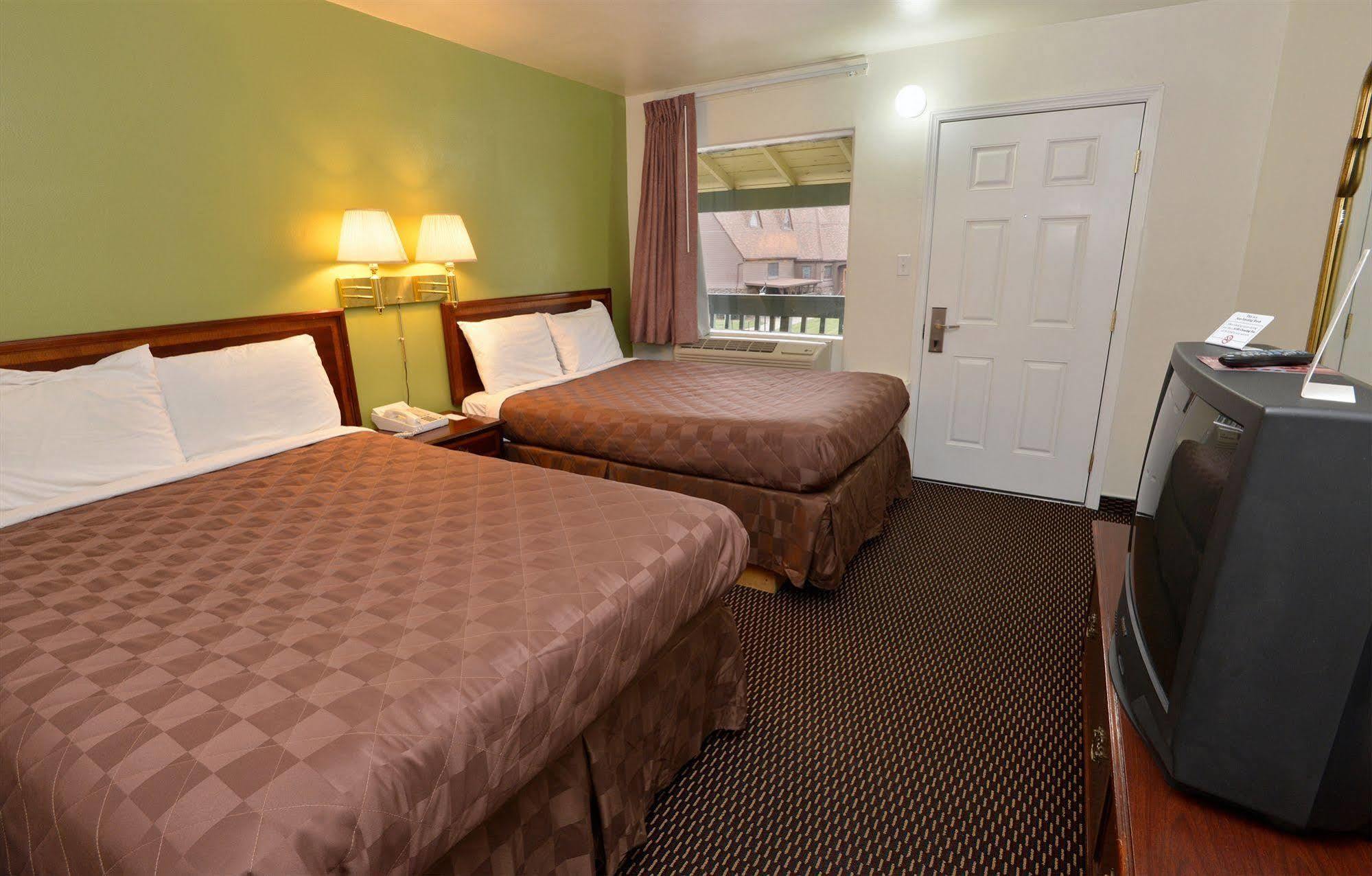 Rodeway Inn & Suites Pendleton Exterior foto