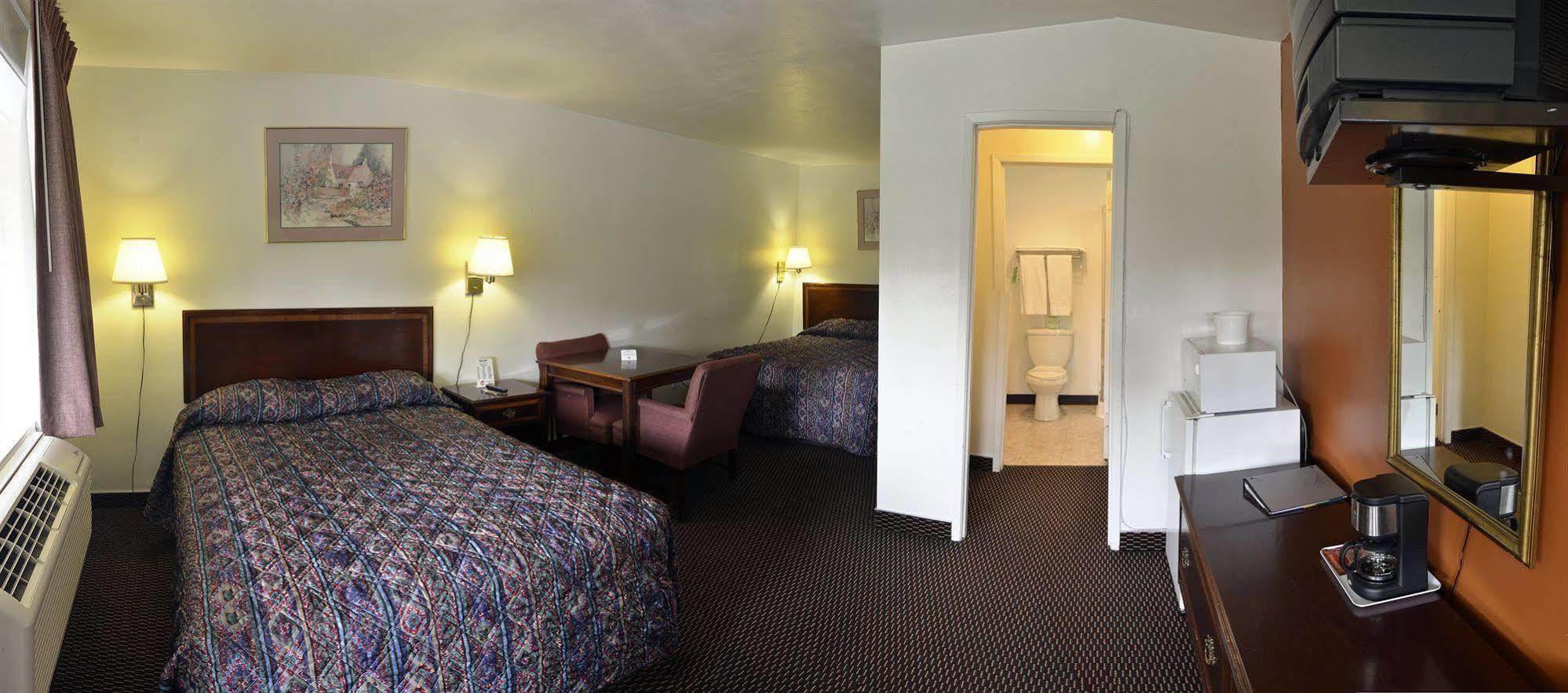 Rodeway Inn & Suites Pendleton Exterior foto