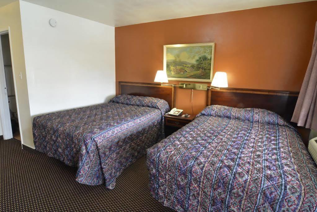 Rodeway Inn & Suites Pendleton Exterior foto